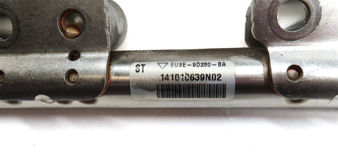 Thumbnail 8: 2016 RANGE ROVER EVOQUE (L538) 2.0L TURBO ENGINE FUEL RAIL w/ PRESSURE SENSOR