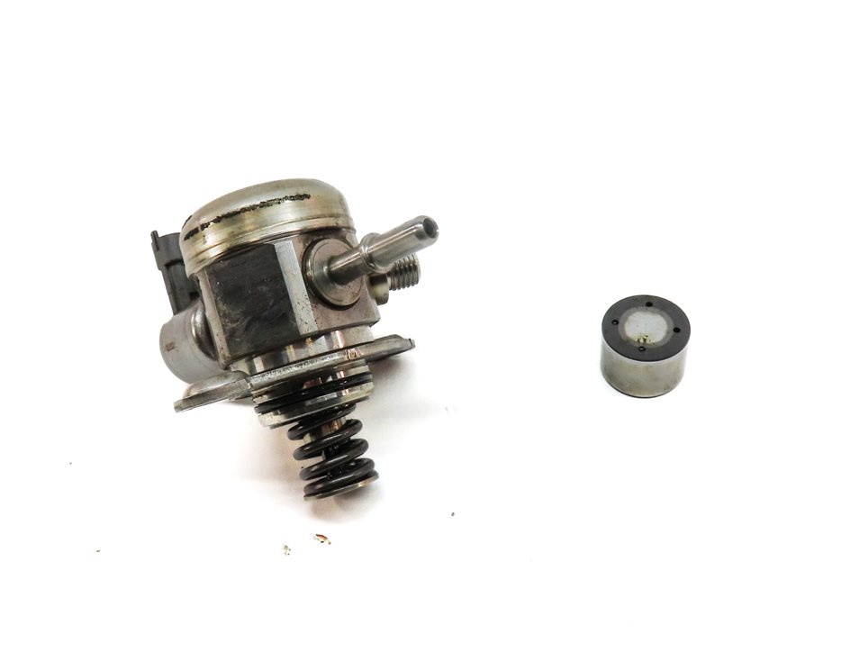 Thumbnail 2: 12-17 LR2 DISCOVERY SPORT RANGE ROVER EVOQUE (L538 L550) HIGH PRESSURE FUEL PUMP