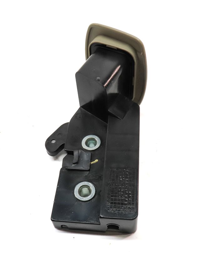 Thumbnail 5: 16 RANGE ROVER EVOQUE (L538) REAR LEFT FOLDING SEAT BACK RELEASE LATCH (ALMOND)