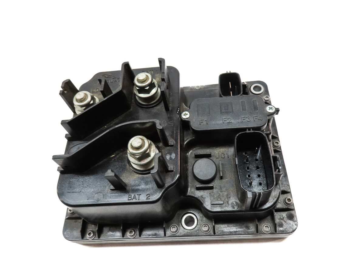 Thumbnail 2: 16 ROVER EVOQUE (L538) 2.0L TURBO ENGINE DYNAMIC START STOP POWER SUPPLY MODULE