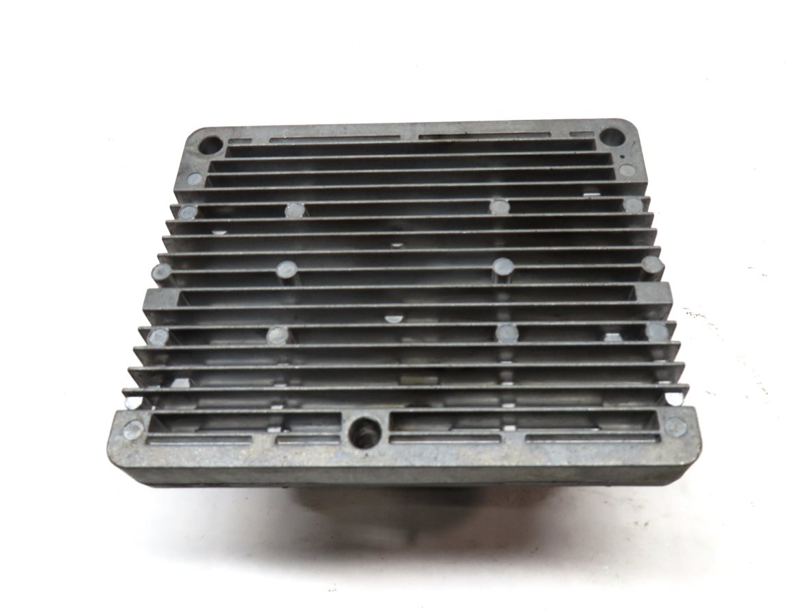 Thumbnail 5: 16 ROVER EVOQUE (L538) 2.0L TURBO ENGINE DYNAMIC START STOP POWER SUPPLY MODULE