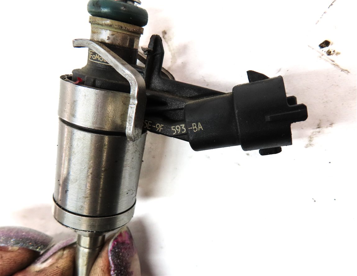 Thumbnail 6: 12-17 LR2 DISCOVERY SPORT RANGE ROVER EVOQUE (L538 L550) 2.0L FUEL INJECTOR SET4