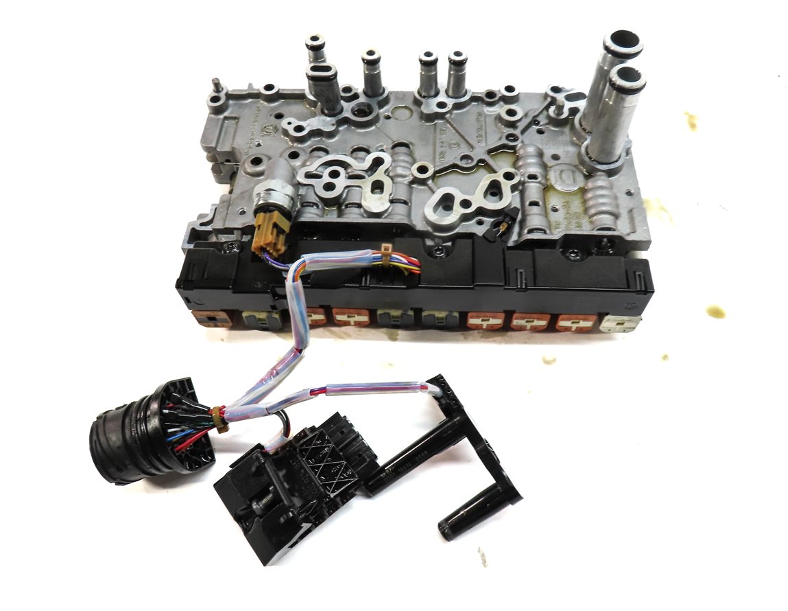 Thumbnail 4: 2014-2017 RANGE ROVER EVOQUE DISCOVERY SPORT (L538 L550) TRANSMISSION VALVE BODY