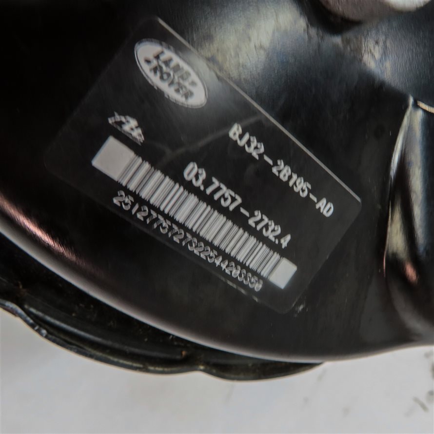Thumbnail 7: 2012-2015 RANGE ROVER EVOQUE (L538) POWER BRAKE BOOSTER w/ MASTER CYLINDER