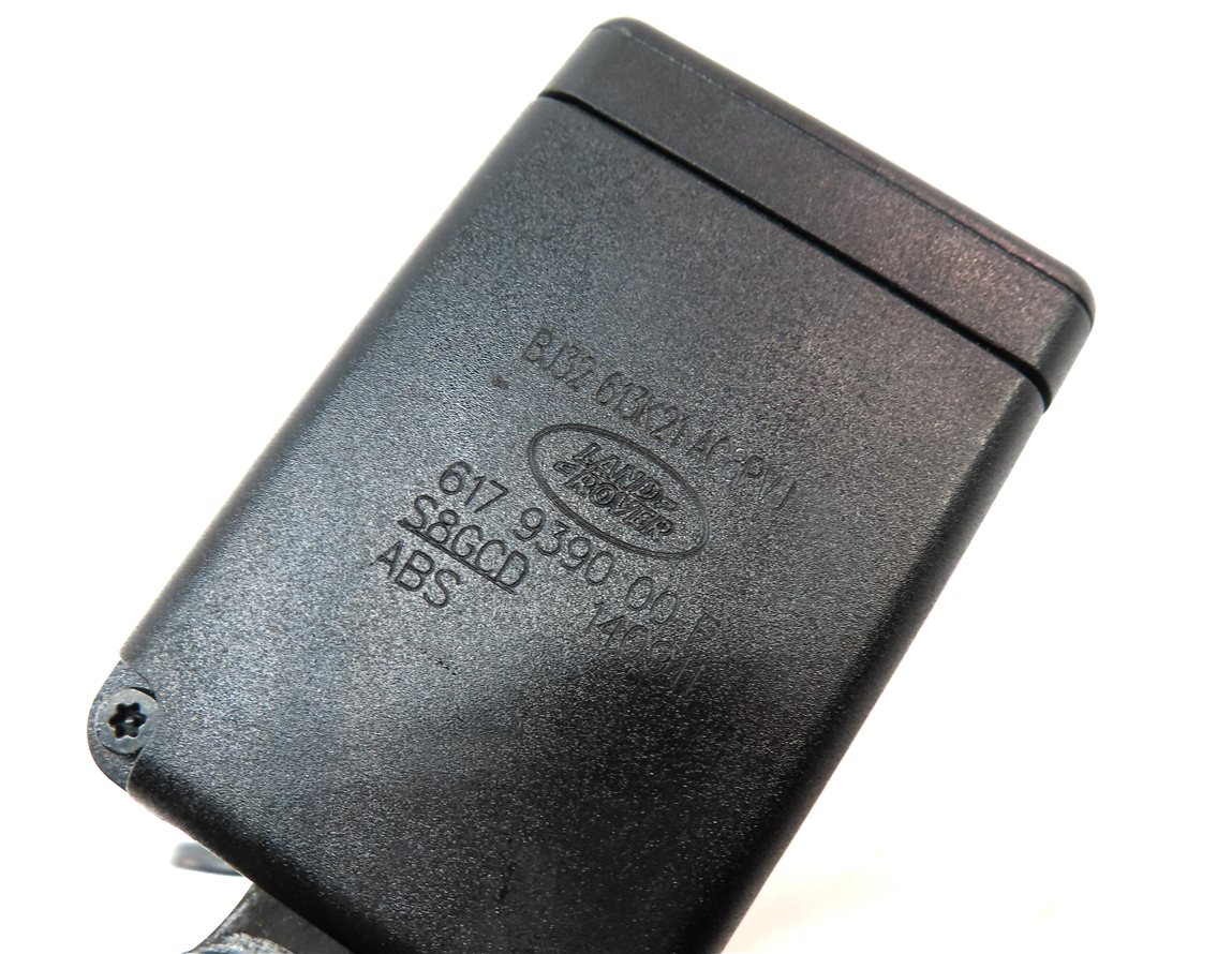 Thumbnail 6: 2016 RANGE ROVER EVOQUE (L538) REAR CENTER / RIGHT SEATBELT BUCKLE RECEVER SET/2