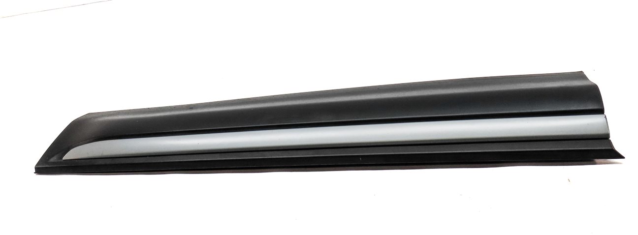 Thumbnail 2: 12-19 RANGE ROVER EVOQUE L538 FRONT RIGHT PASSENGER EXTERIOR LOWER DOOR TRIM