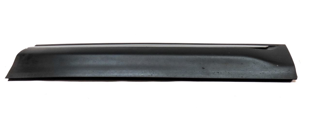 Thumbnail 4: 12-19 RANGE ROVER EVOQUE L538 FRONT RIGHT PASSENGER EXTERIOR LOWER DOOR TRIM