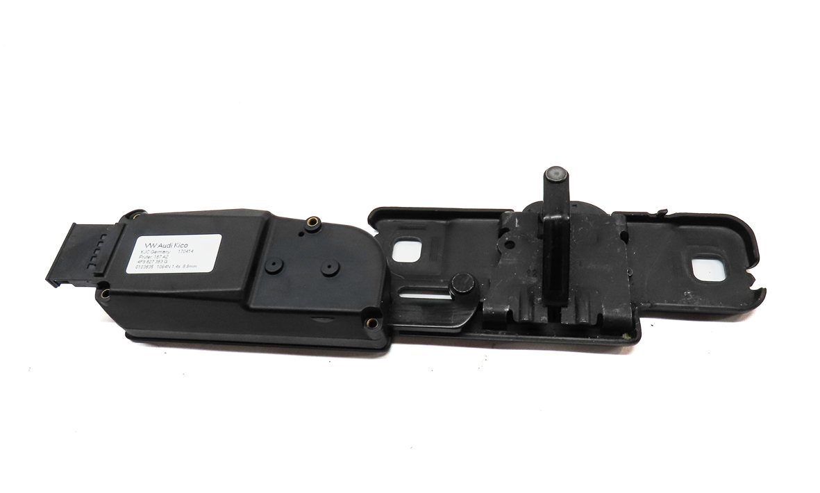 Thumbnail 2: 2014 AUDI Q5 (B8 8R) REAR CARGO LIFTGATE TRUNK LOWER STRIKER PLATE ACTUATOR