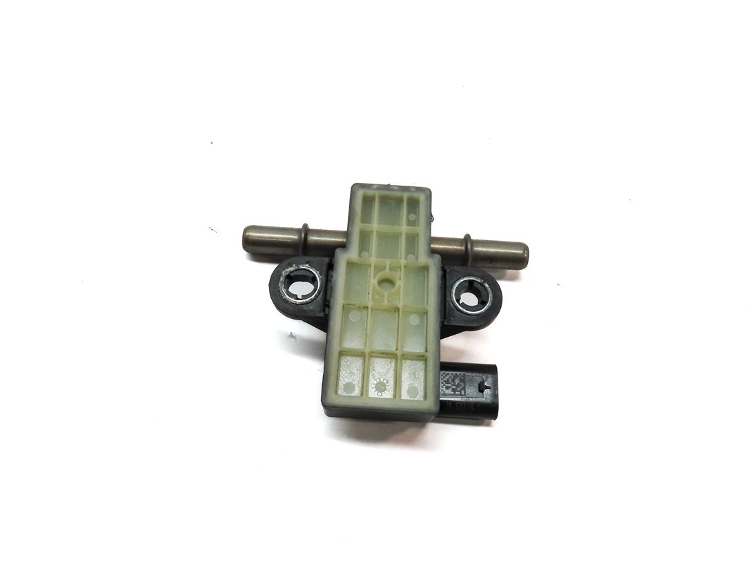 Thumbnail 2: 2014 AUDI Q5 (B8 8R) 2.0L TURBO (CPMB) ENGINE FLEX FUEL CONTROL MODULE