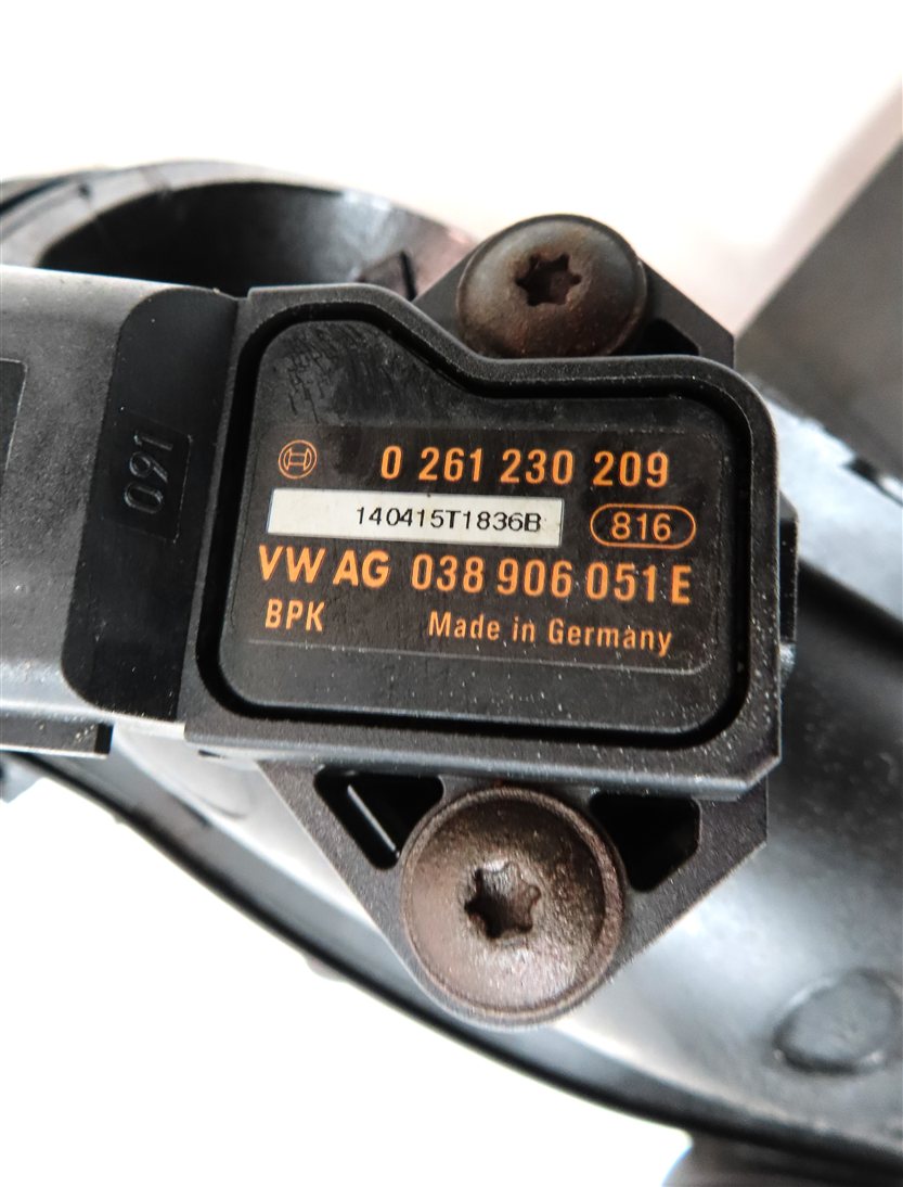 Thumbnail 8: 14 AUDI Q5 (B8 8R) 2.0L TURBO (CPMB) INTERCOOLER PRESSURE HOSE PIPE w/MAP SENSOR