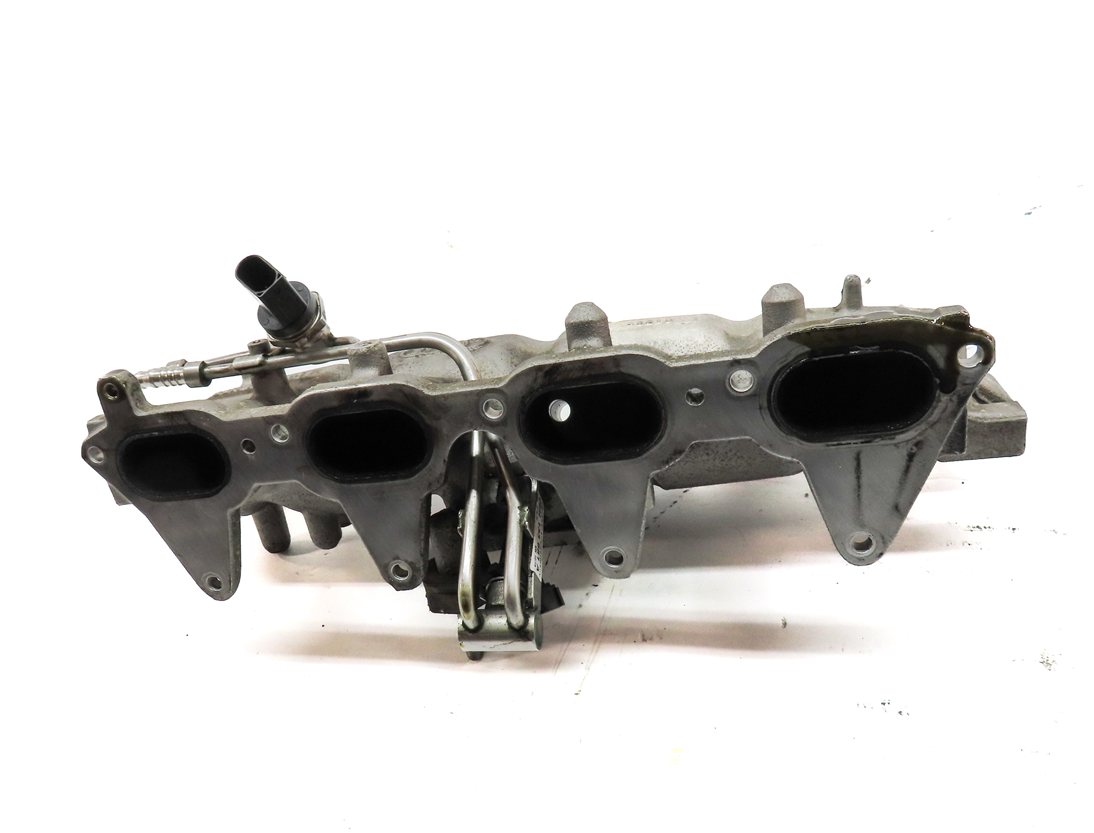 Thumbnail 2: 13-14 AUDI A4 A5 ALLROAD Q5 B8 8K 8T 2.0L TURBO ENGINE INTAKE MANIFOLD DIFFUSER