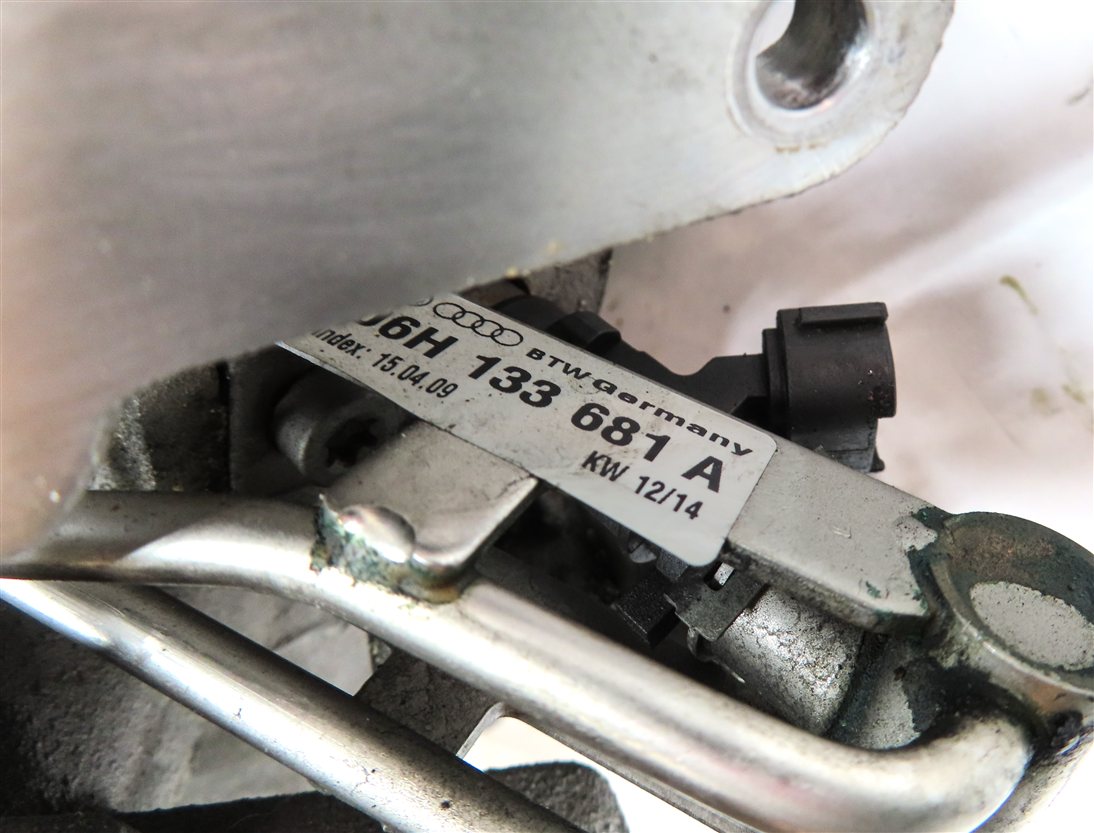 Thumbnail 8: 13-14 AUDI A4 A5 ALLROAD Q5 B8 8K 8T 2.0L TURBO ENGINE INTAKE MANIFOLD DIFFUSER