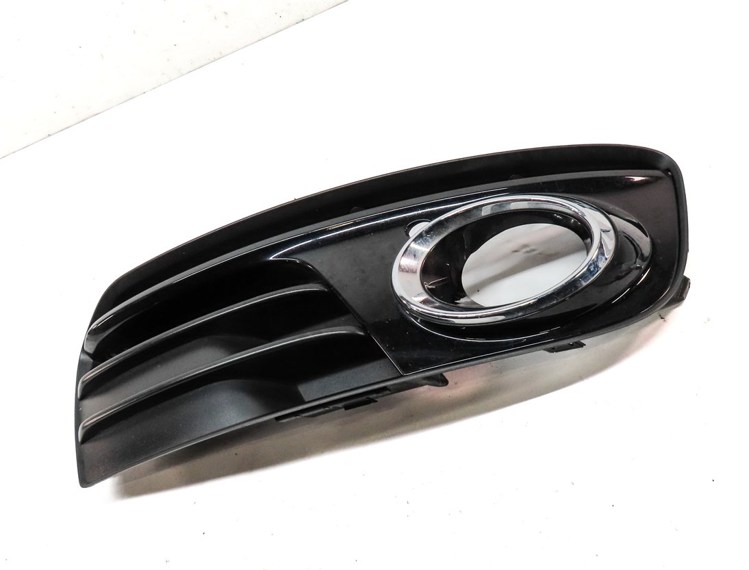 Thumbnail 3: 13-16 AUDI Q5 (B8 8R) RIGHT FRONT PASSENGER FOGLIGHT LIGHT GRILLE TRIM (BLACK)
