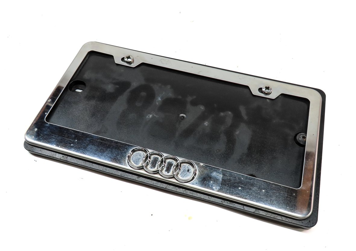 14 AUDI Q5 (B8 8R) REAR TRUNK LIFTGATE LICENSE PLATE MOUNT BRACKET w/LOGO FRAME