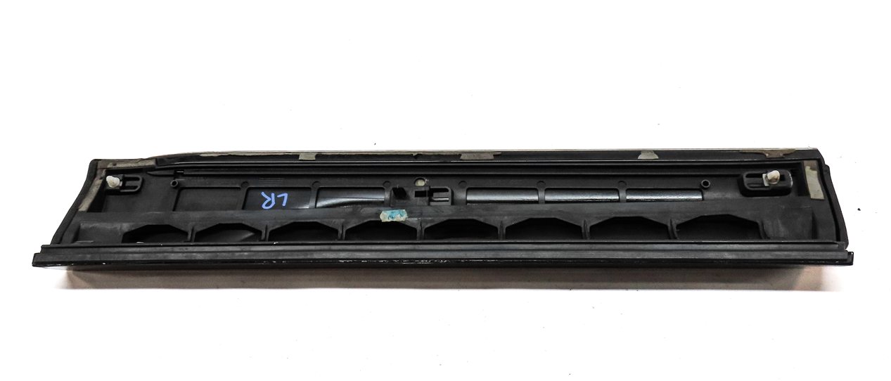 Thumbnail 5: 2014 AUDI Q5 (B8 8R) REAR LEFT EXTERIOR LOWER DOOR TRIM MOULDING (BLACK)