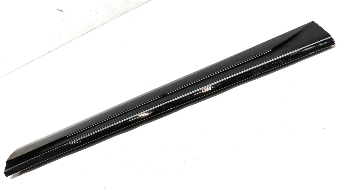 Thumbnail 3: 2014 AUDI Q5 (B8 8R) FRONT LEFT DRIVER EXTERIOR LOWER DOOR TRIM MOULDING (BLACK)