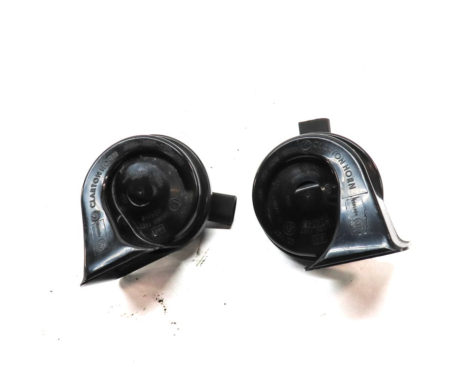 Thumbnail 2: 2011-2016 BMW 528i 535i 535iGT 550i 550iGT M5 (F10 F07) HIGH & LOW TONE HORN SET