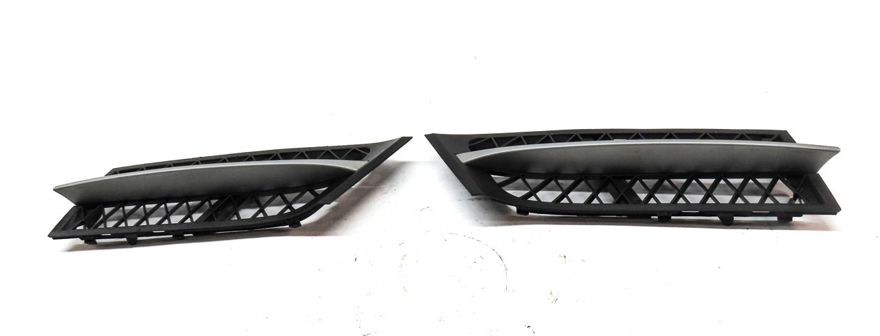 Thumbnail 2: 2010-2013 BMW 535iGT 550iGT (F07) FRONT LEFT & RIGHT BUMPER GRILLE TRIM SET-2