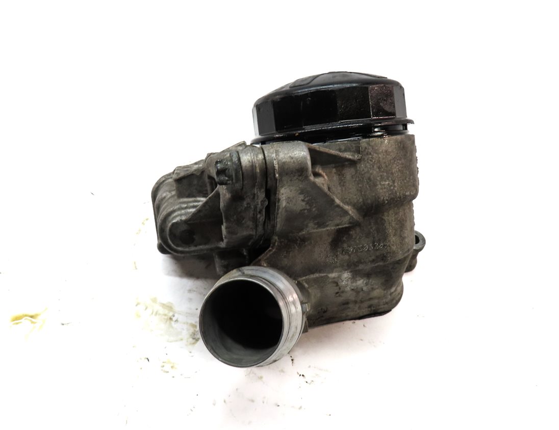 Thumbnail 4: 2011 BMW 535XiGT (F07) 3.0T (N55) ENGINE MOTOR OIL FLUID FILTER HOUSING w/ CAP