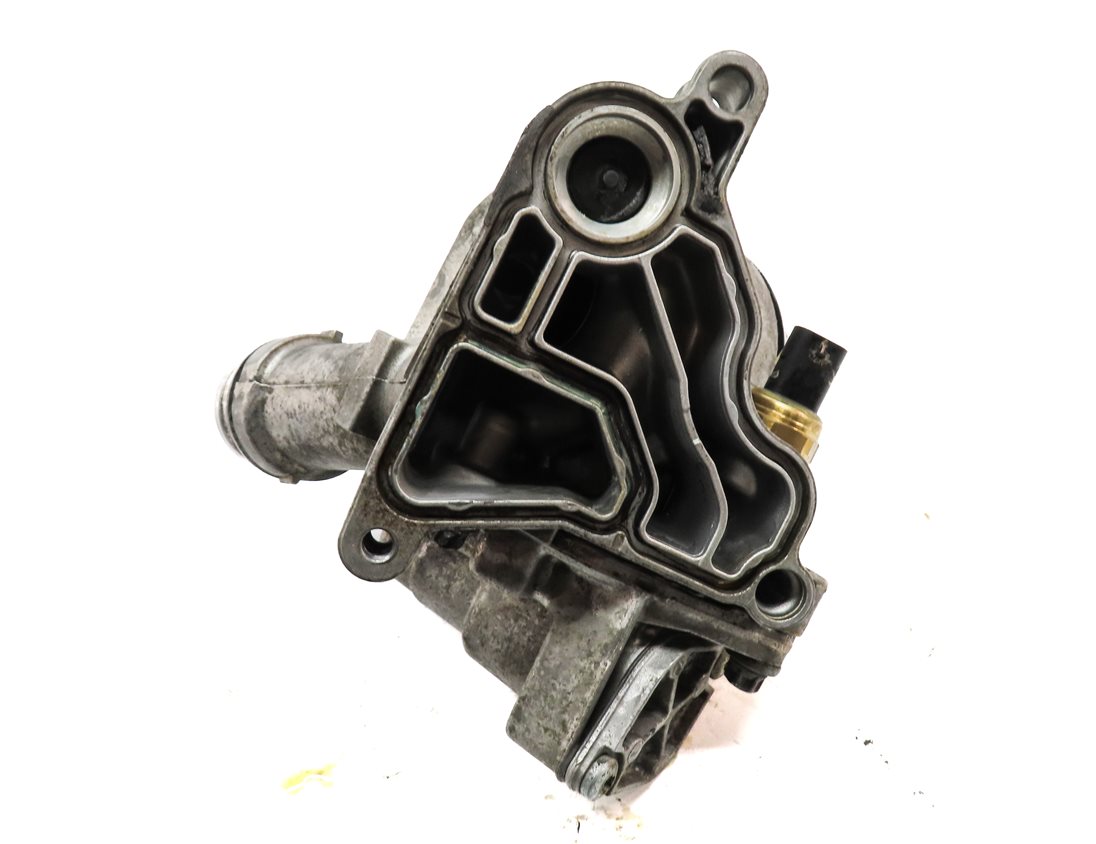 Thumbnail 5: 2011 BMW 535XiGT (F07) 3.0T (N55) ENGINE MOTOR OIL FLUID FILTER HOUSING w/ CAP