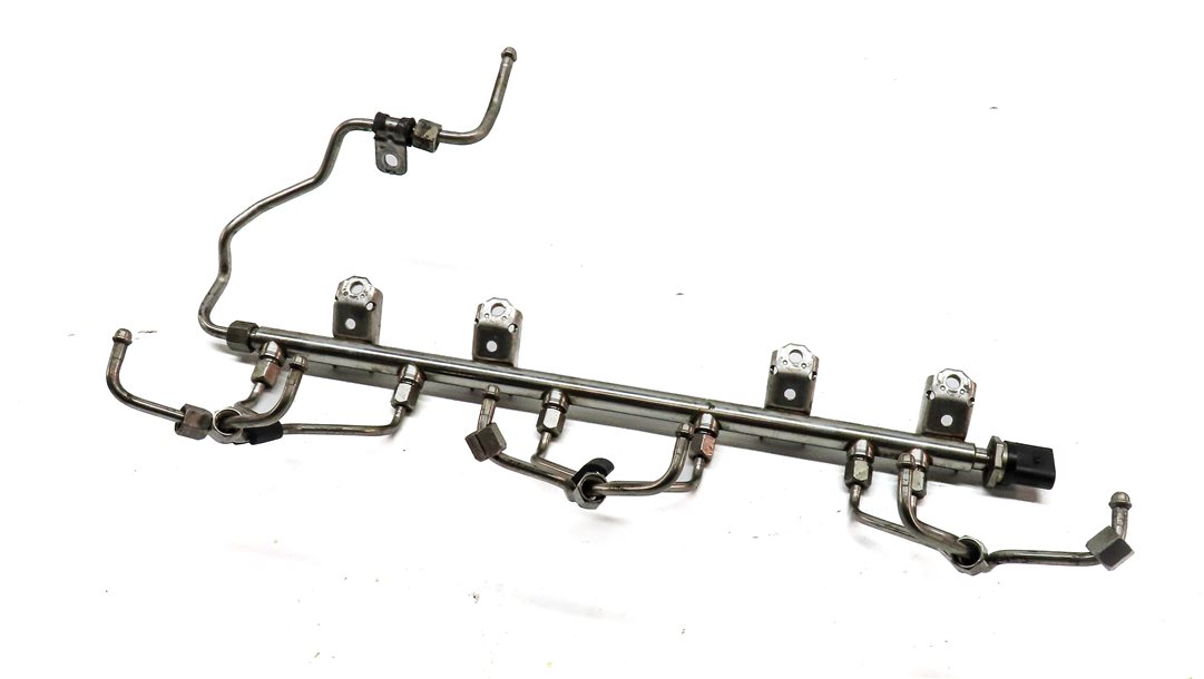 11 BMW 535XiGT (F07) 3.0T (N55) ENGINE MOTOR FUEL RAIL w/ LINES PRESSURE SENSOR