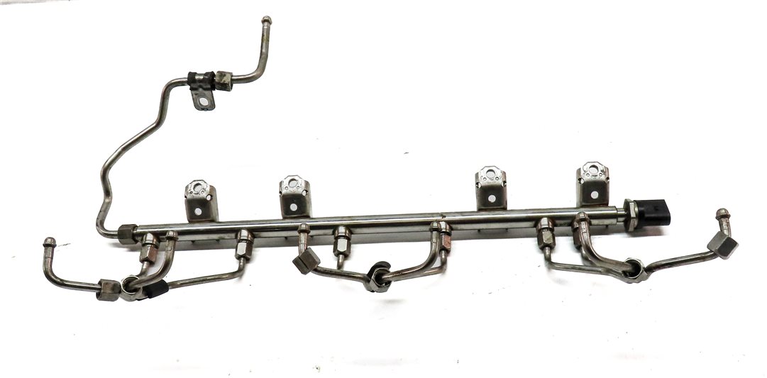 Thumbnail 2: 11 BMW 535XiGT (F07) 3.0T (N55) ENGINE MOTOR FUEL RAIL w/ LINES PRESSURE SENSOR