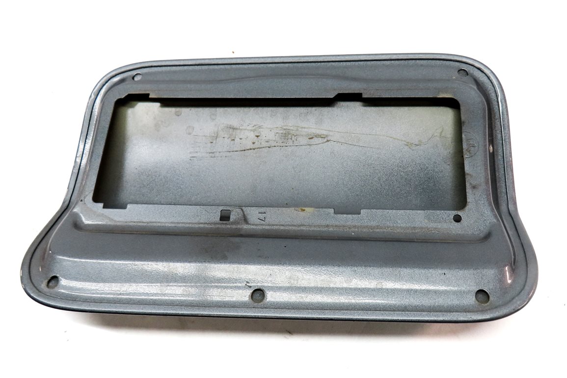 Thumbnail 5: 10-17 BMW 535iGT 550iGT (F07) REAR FUEL TANK DOOR TRIM COVER (GREY)