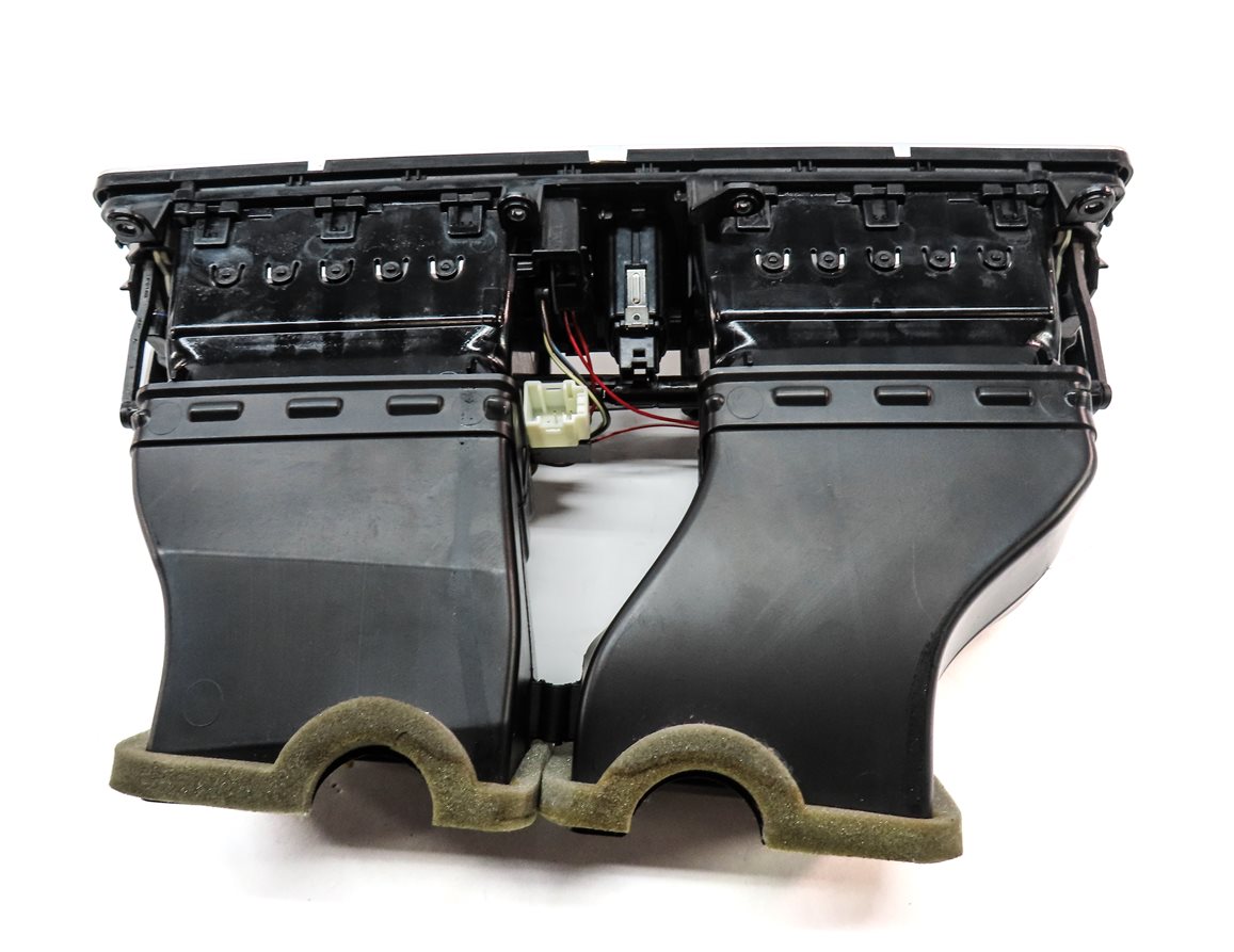 Thumbnail 5: 2011 BMW 535XiGT (F07) FRONT CENTER DASH HEAT AIR AC DUAL VENT w/HAZARD (BLACK)