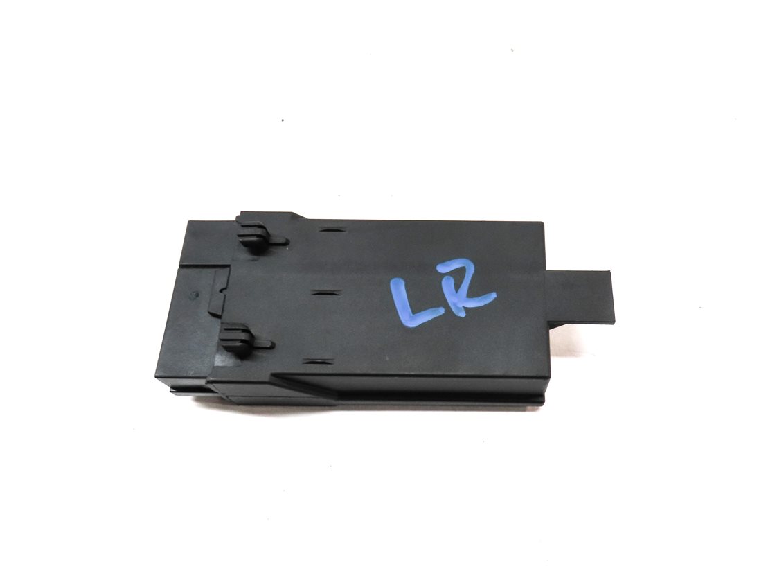Thumbnail 5: 10-19 328i 330i 335i 530i 535i 550i 740i 750i 760i REAR HEATED SEAT MODULE
