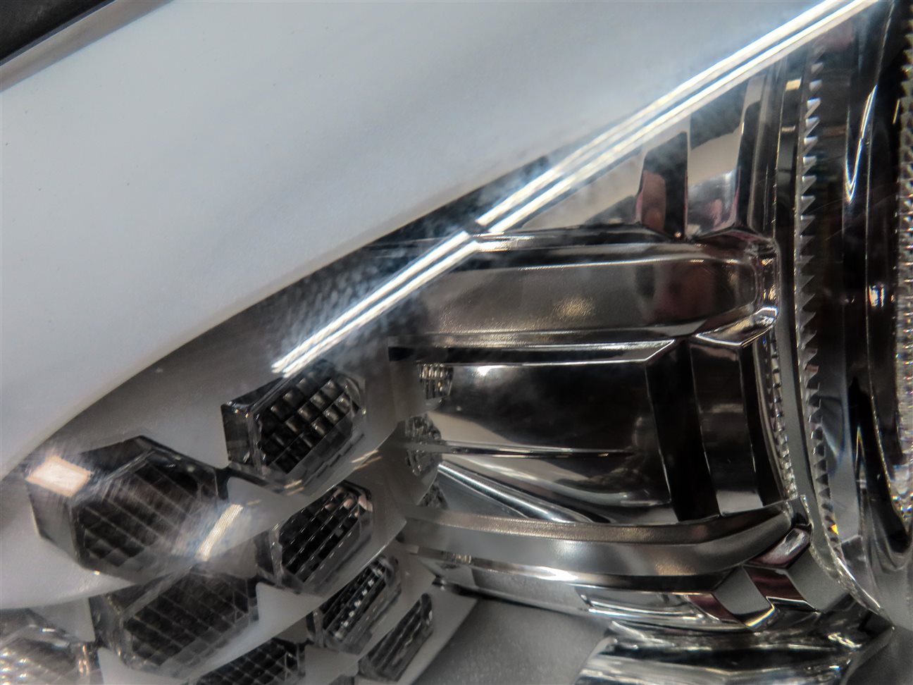Thumbnail 10: 2010-2017 BMW 535iGT 550iGT (F07) RIGHT FRONT XENON HID ADAPTIVE HEADLIGHT LAMP