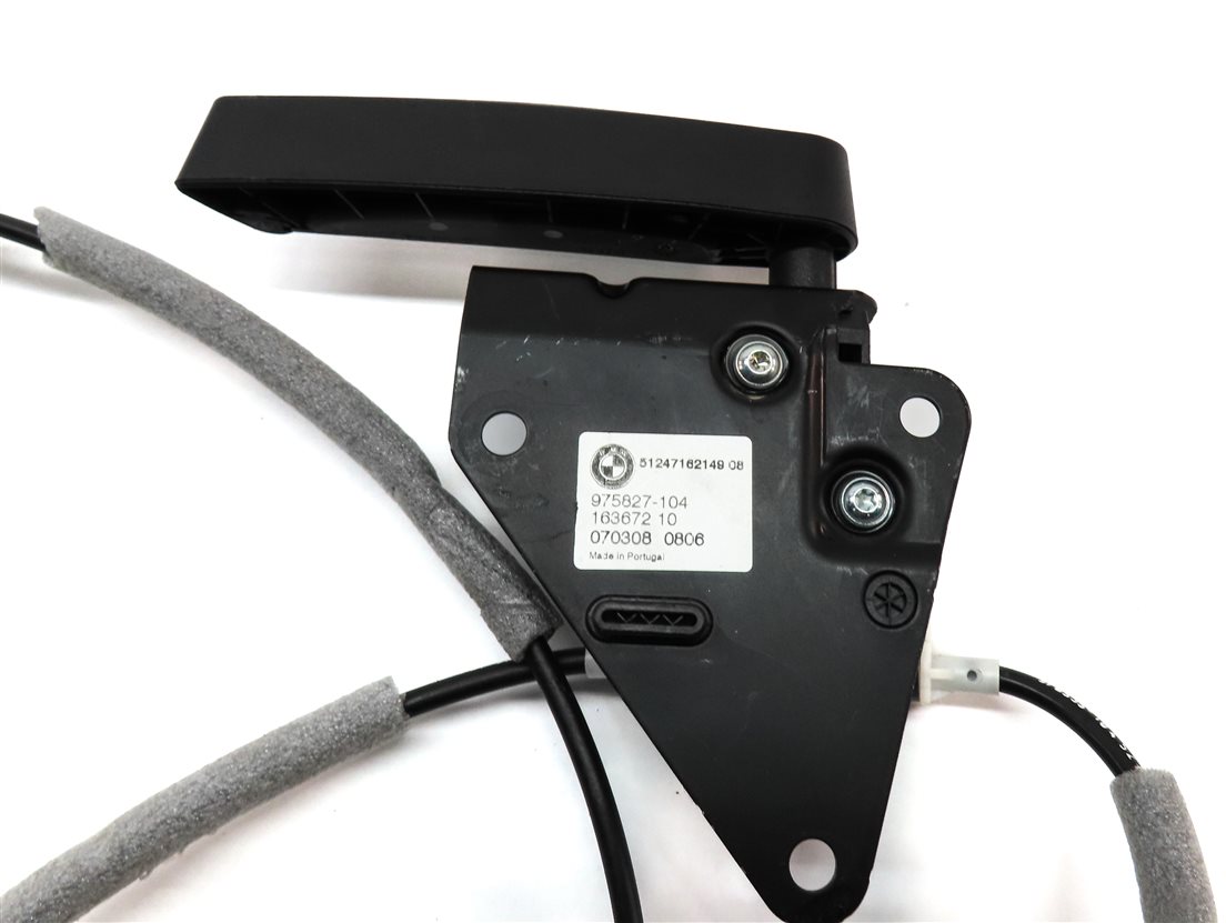 Thumbnail 9: 2012 BMW X5 (E70) REAR LEFT & RIGHT TRUNK TAILGATE LOCK LATCH w/ RELEASE LEVER