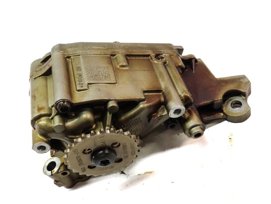 Thumbnail 3: 2012 BMW X5 (E70) 3.0T (N55) ENGINE MECHANICAL OIL PUMP