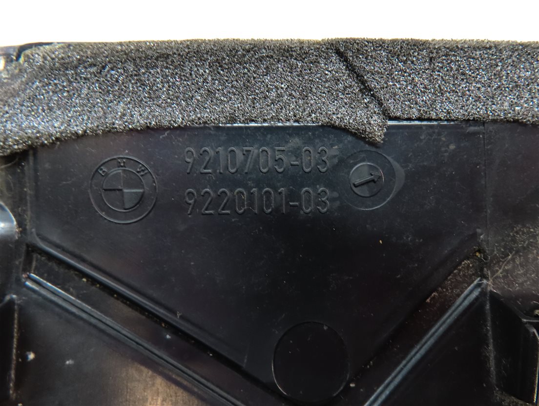 Thumbnail 6: 2012 BMW X5 (E70) FRONT CENTER DASH HVAC A/C HEATER AIR VENT (BLACK) w/ HAZARD