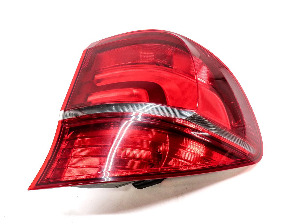 Thumbnail 3: 2011-2013 BMW X5 X5M (E70) LEFT DRIVER REAR OUTER TAILLIGHT BRAKE LIGHT LAMP