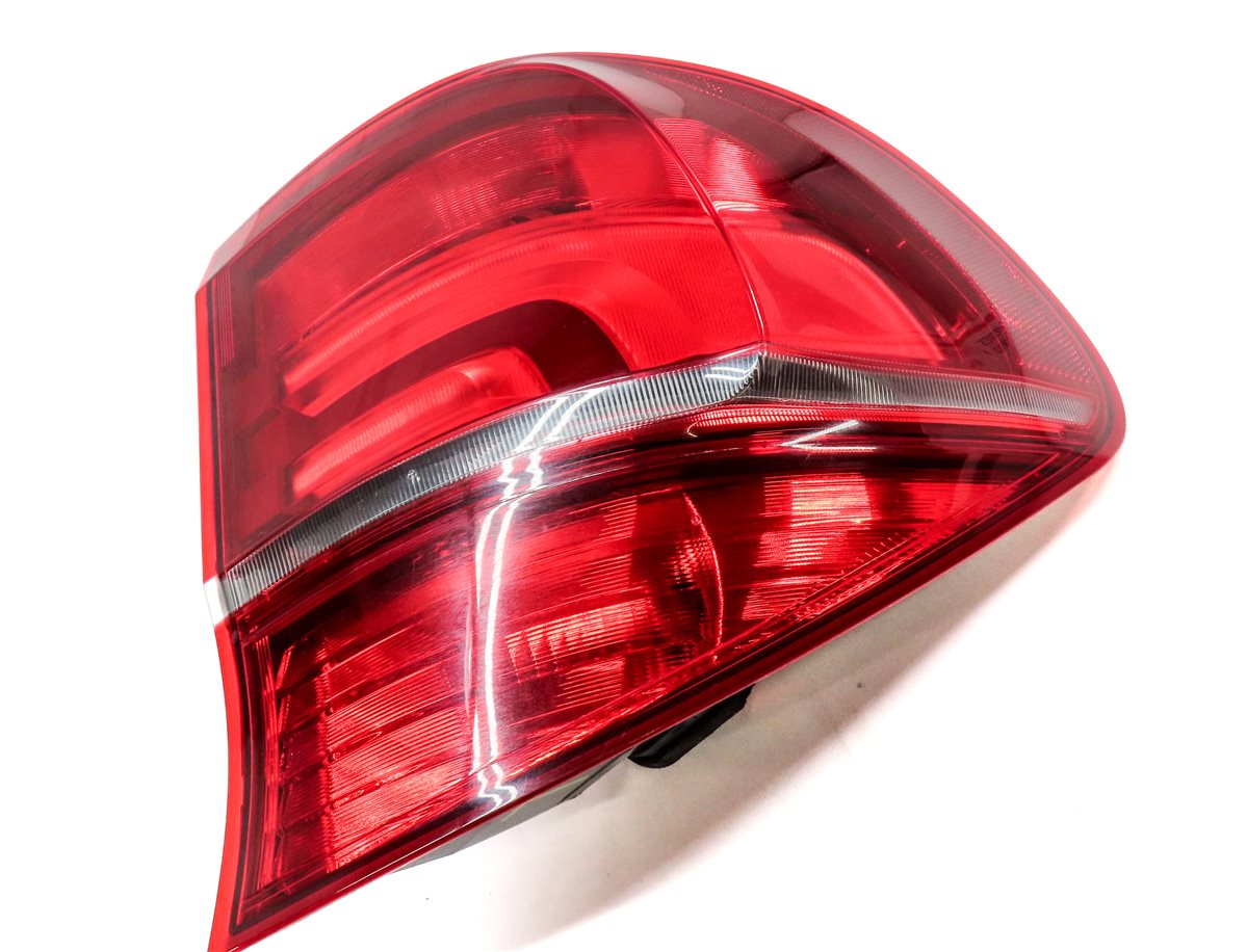 Thumbnail 4: 2011-2013 BMW X5 X5M (E70) LEFT DRIVER REAR OUTER TAILLIGHT BRAKE LIGHT LAMP
