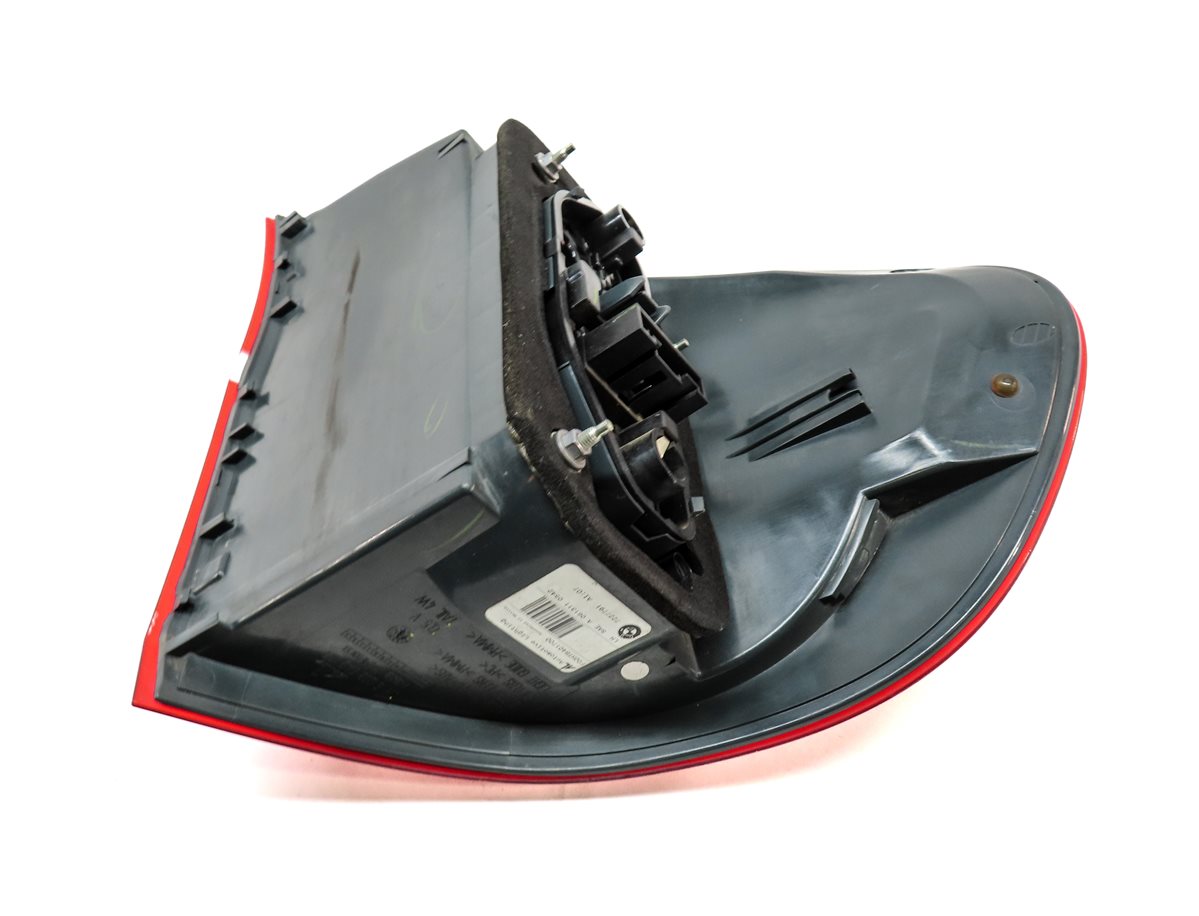 Thumbnail 5: 2011-2013 BMW X5 X5M (E70) LEFT DRIVER REAR OUTER TAILLIGHT BRAKE LIGHT LAMP