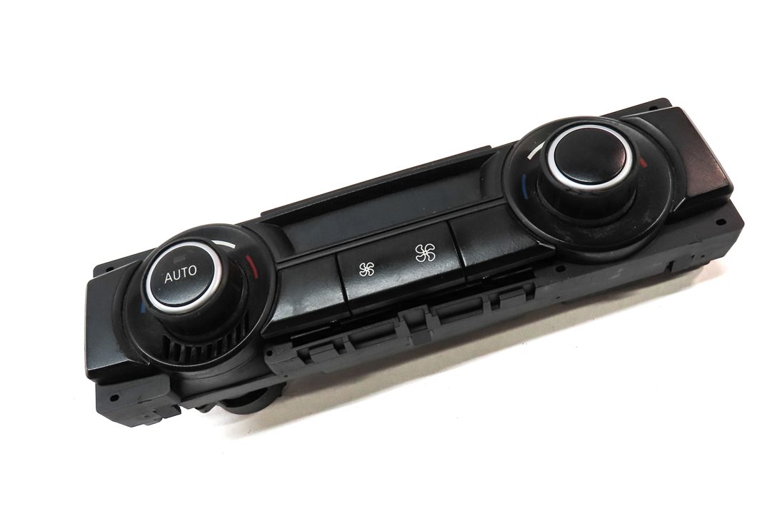 Thumbnail 3: 2007-2013 BMW X5 (E70) REAR CONSOLE HEATER A/C CLIMATE TEMPERATURE CONTROL PANEL