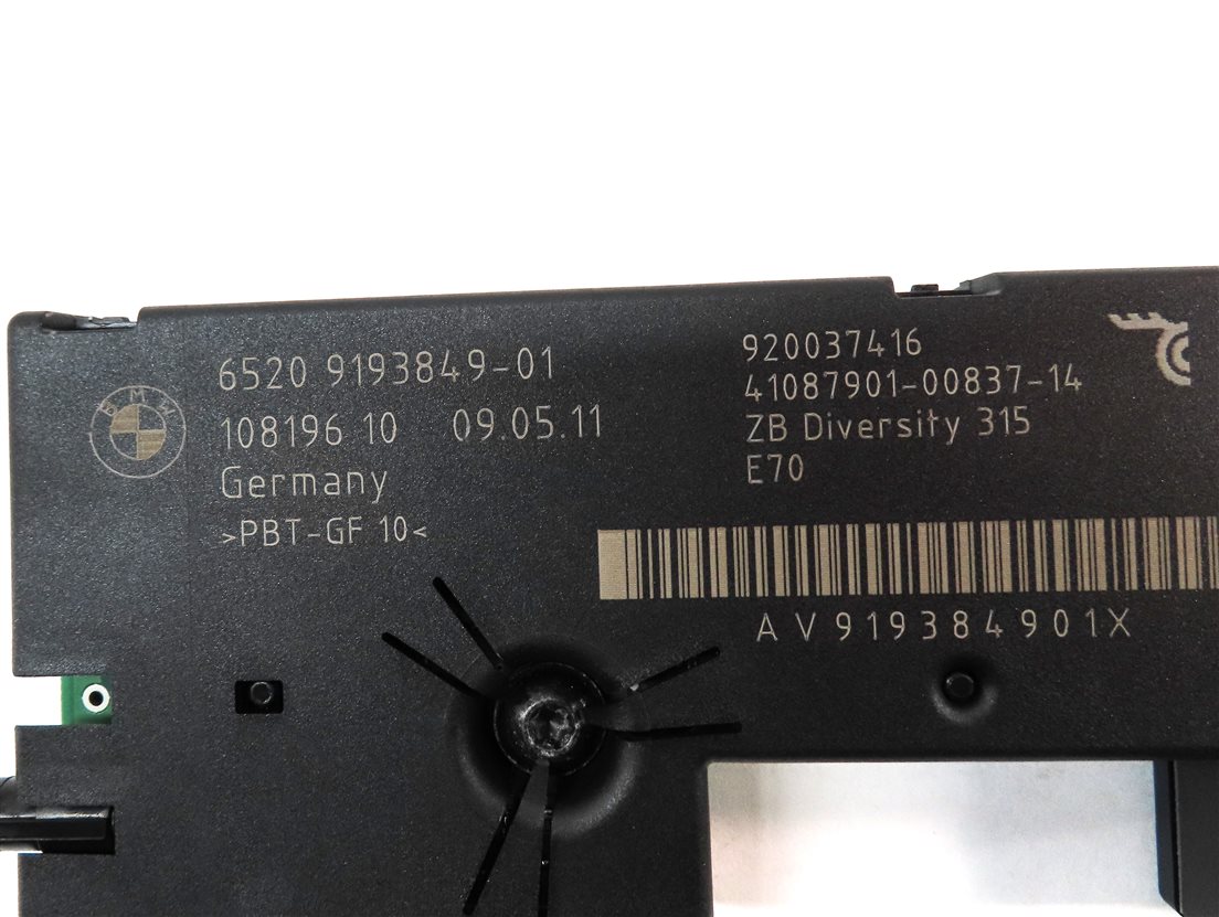 Thumbnail 4: 2012 BMW X5 (E70) ANTENNA DIVERSITY AMPLIFIER AMP