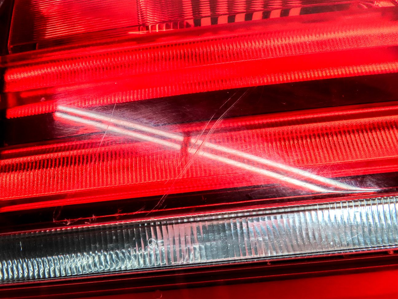 Thumbnail 7: 11-13 BMW X5 X5M (E70) RIGHT PASSENGER INNER TAILLIGHT LIGHT LAMP (INCANDESCENT)