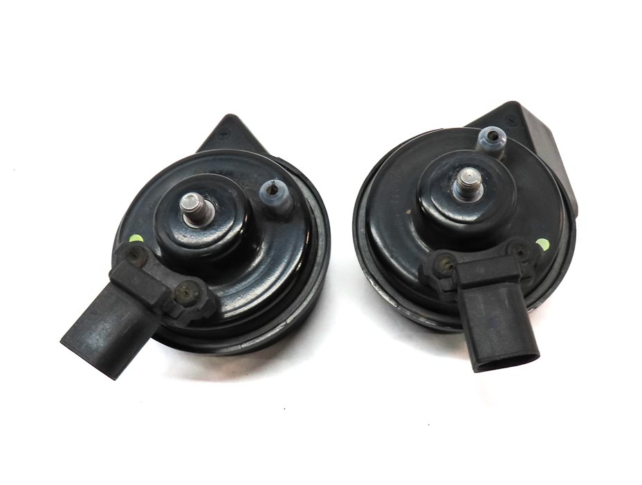 Thumbnail 4: 2008-2017 AUDI A4 A5 S4 S5 Q5 (B8 8K 8R 8T) HIGH & LOW TONE SAFETY HORN SET