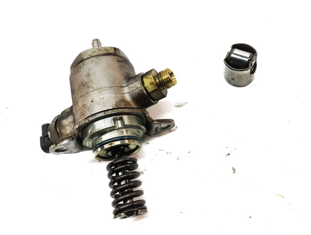 Thumbnail 3: 13-17 AUDI A4 A5 A6 Q5 TT (B8 C7 8K 8T 8R MK3) 2.0L ENGINE MECHANICAL FUEL PUMP