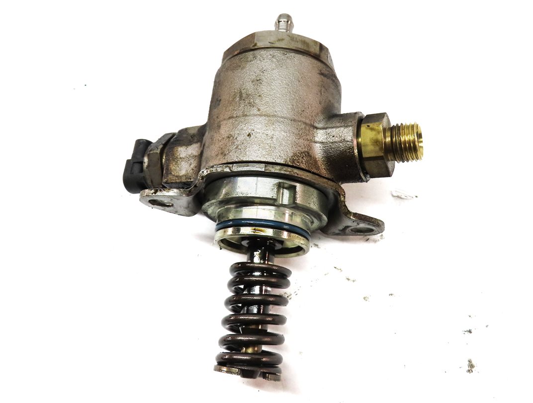 Thumbnail 5: 13-17 AUDI A4 A5 A6 Q5 TT (B8 C7 8K 8T 8R MK3) 2.0L ENGINE MECHANICAL FUEL PUMP