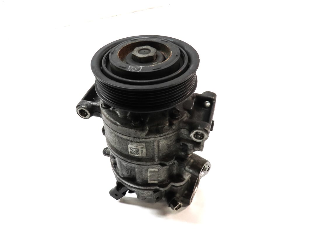 Thumbnail 2: 2013-2014 AUDI A4 A5 Q5 ALLROAD (B8 8K 8R 8T) 2.0L TURBO ENGINE A/C COMPRESSOR
