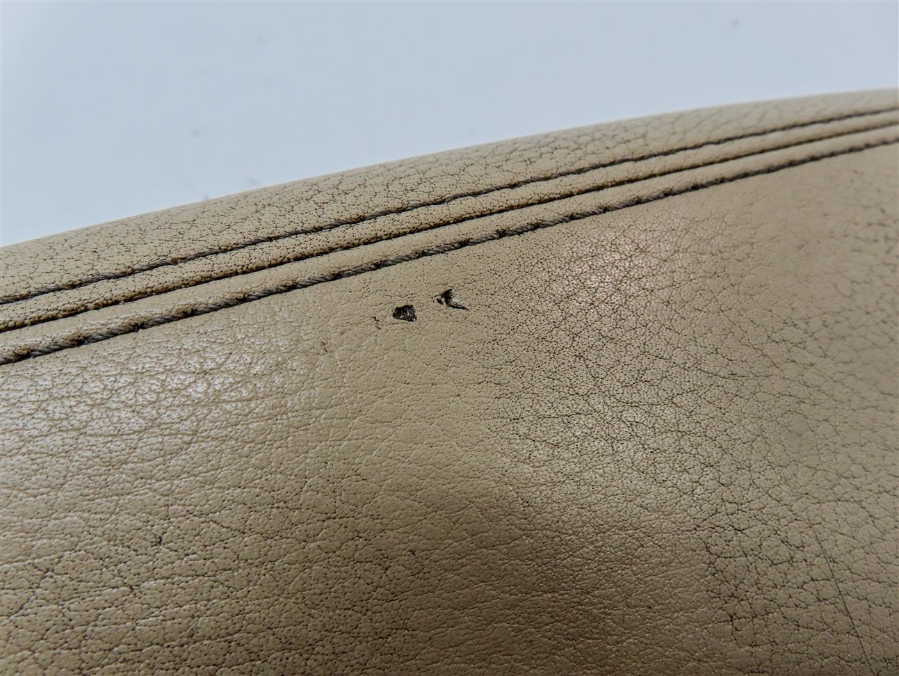 Thumbnail 7: 2009-2017 AUDI Q5 (B8 8R) FRONT CENTER CONSOLE ARMREST ARM REST LID (BEIGE)