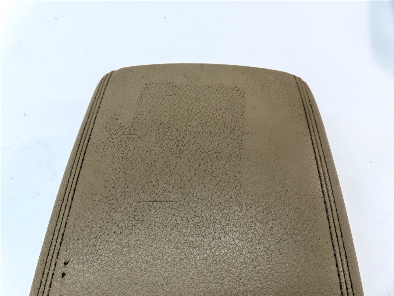 Thumbnail 8: 2009-2017 AUDI Q5 (B8 8R) FRONT CENTER CONSOLE ARMREST ARM REST LID (BEIGE)