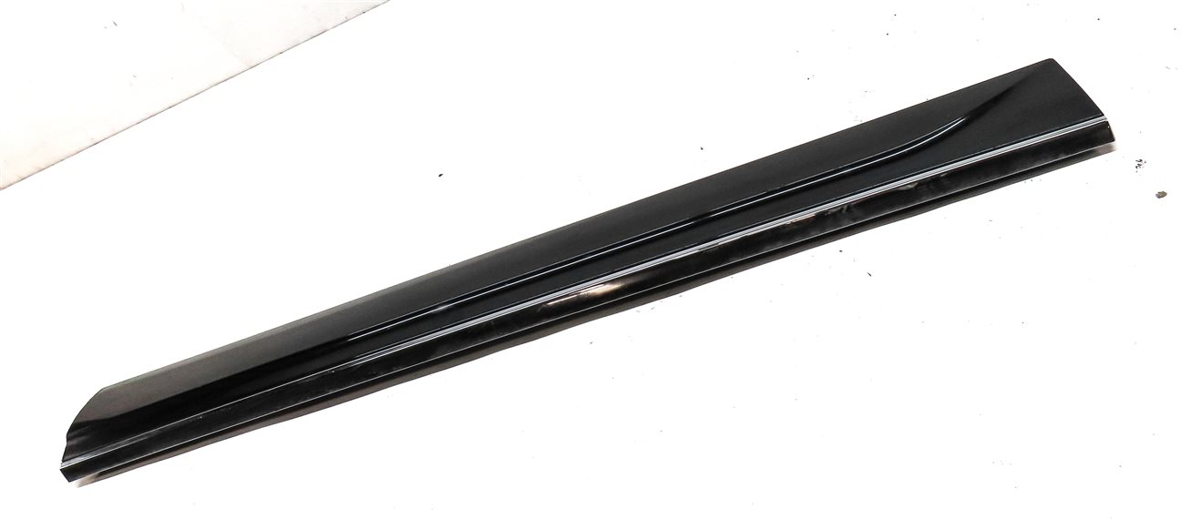 Thumbnail 3: 2015 AUDI Q5 PREMIUM+ (B8 8R) FRONT LEFT DRIVER LOWER DOOR TRIM MOULDING (BLACK)