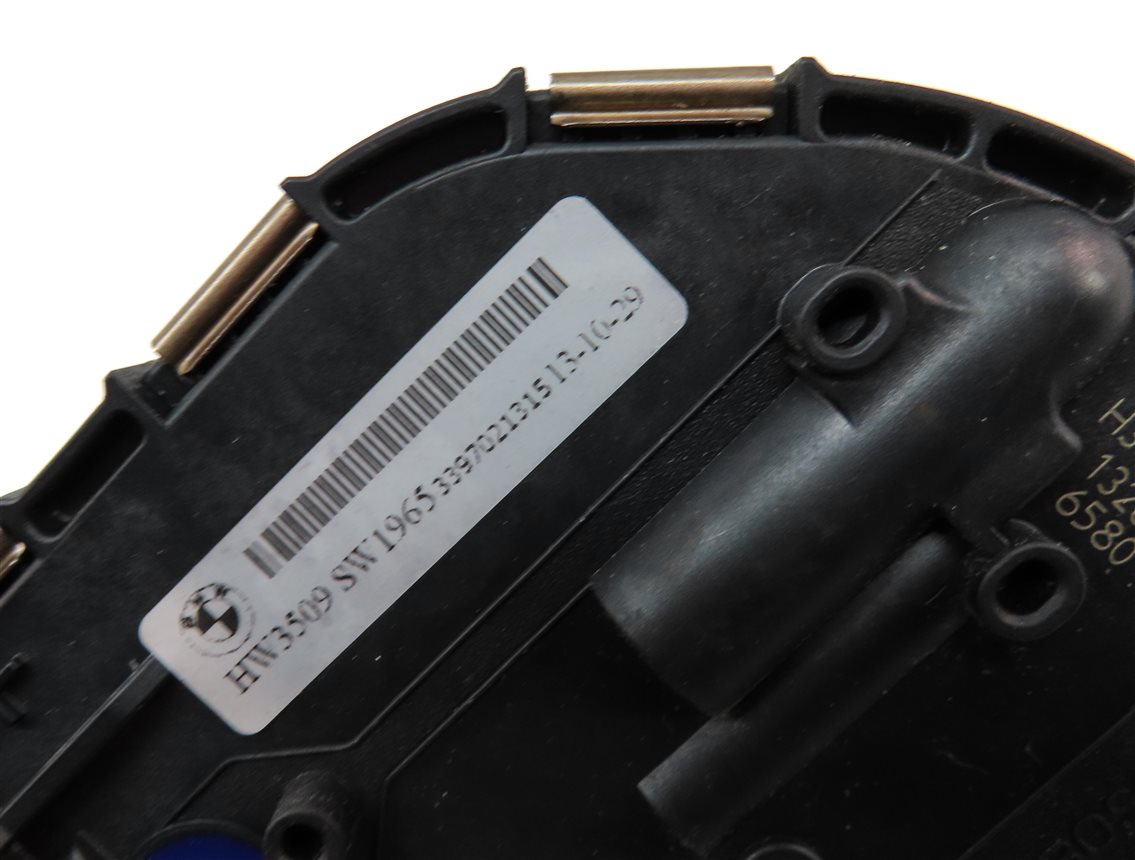 Thumbnail 6: 2011-2017 BMW X3 (F25) FRONT WINDOW GLASS WINDSHEILD WIPER MOTOR