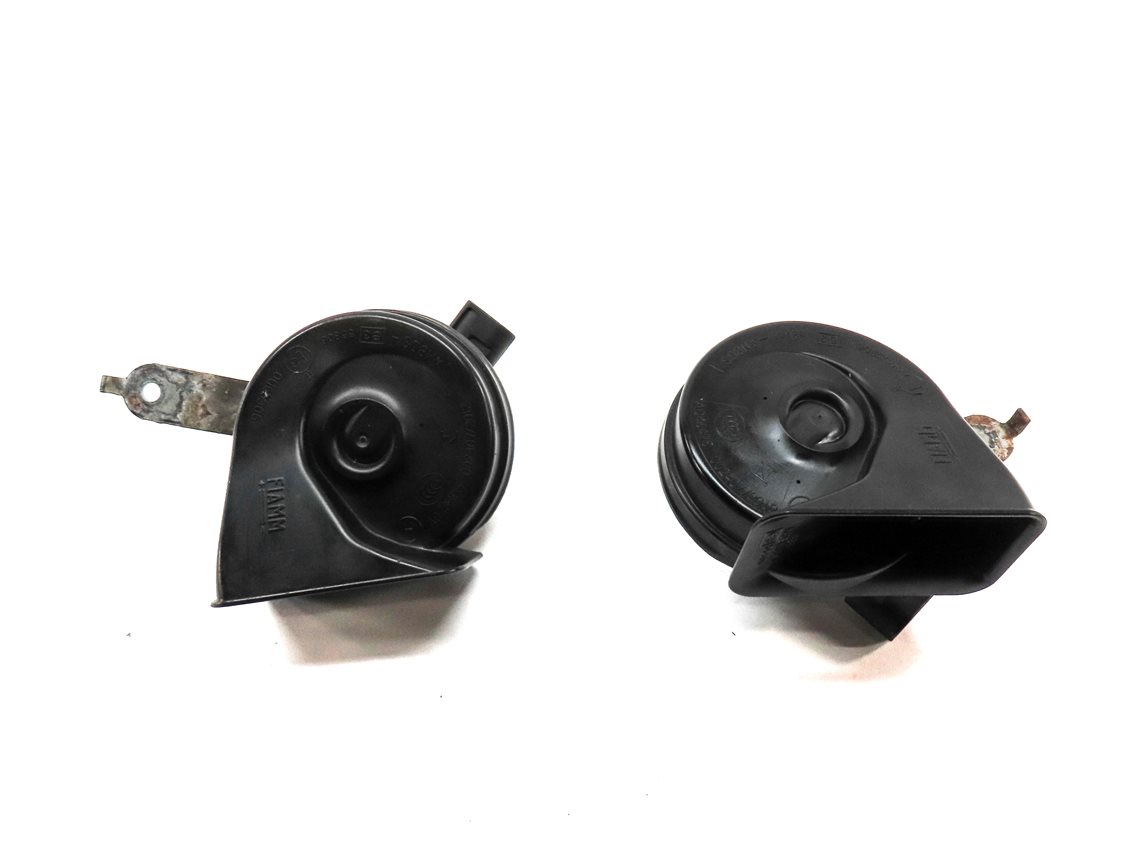 Thumbnail 2: 2011-2018 BMW X3 X4 (F25 F26) HIGH & LOW TONE SAFETY HORN SET-2
