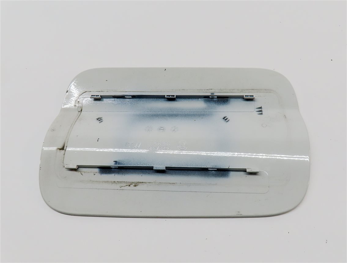 Thumbnail 5: 11-17 BMW X3 (F25) FUEL TANK DOOR LID COVER TRIM w/o HOUSING (White)