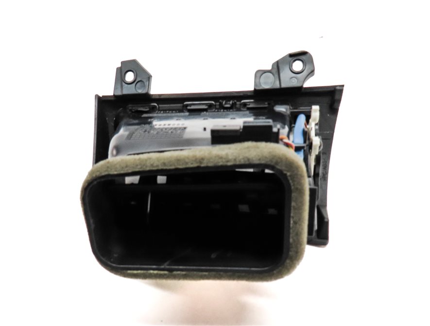 Thumbnail 4: 2014 BMW X3 (F25) FRONT LEFT DRIVER OUTER DASH HEATER A/C AIR VENT (BLACK)